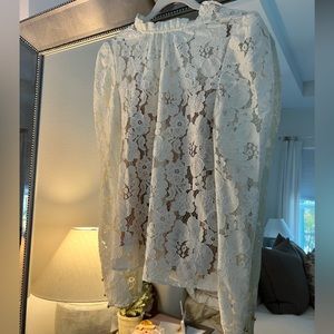 WAYF
Emma Puff Sleeve Lace Top- Ivory